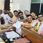 मेयर दीपक बाली की मौजूदगी में सचिन बाठला ने किया नगर पंचायत अध्यक्ष के लिए नामांकन