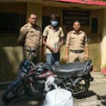 134 पाउच कच्ची शराब के साथ बाइक सवार गिरफ्तार